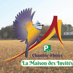 La Maison Des Invites Bed & Breakfast